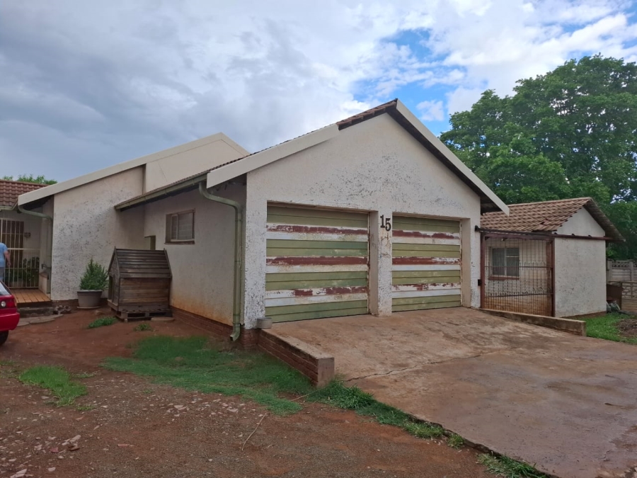 4 Bedroom Property for Sale in Fichardt Park Free State